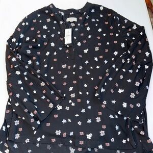 Loft Women's Long Sleeve Blouse Black with Flowers Size Small  NEW NWT